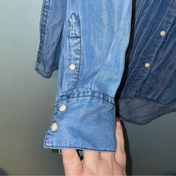 Sundance Tessa Chambray Pleated Front Snap Button Long Sleeve Shirt Size Medium - Picture 4 of 7
